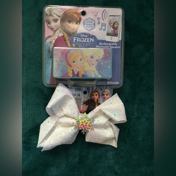 Disney Frozen Accessories Bundle - Picture 1 of 7